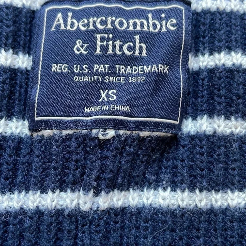 Abercrombie Striped V Neck Sweater - Picture 5 of 11